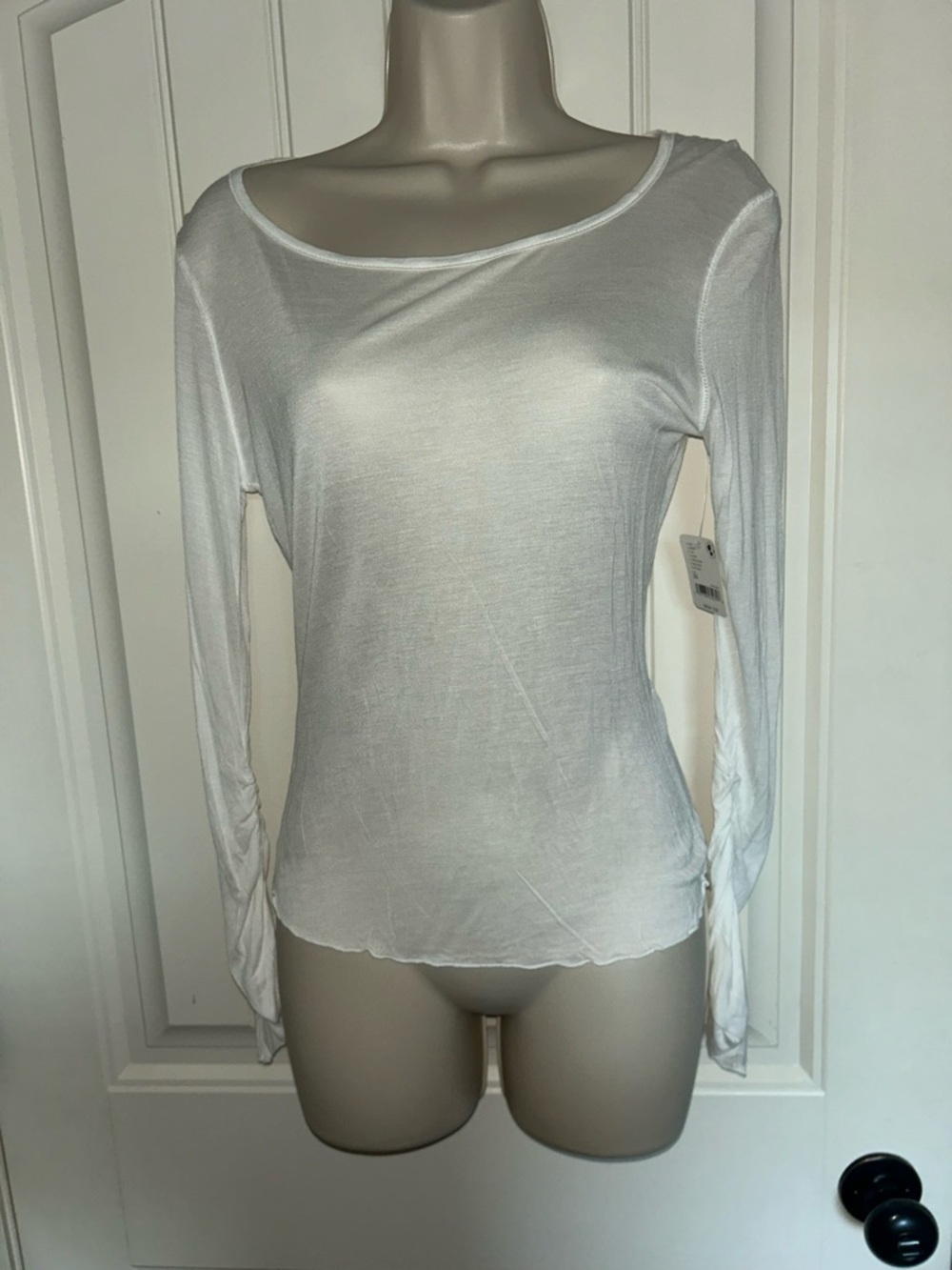 NWT On Air Long Sleeve by Intimately at Free People in
Ivory, Size: XS - Picture 2 of 6
